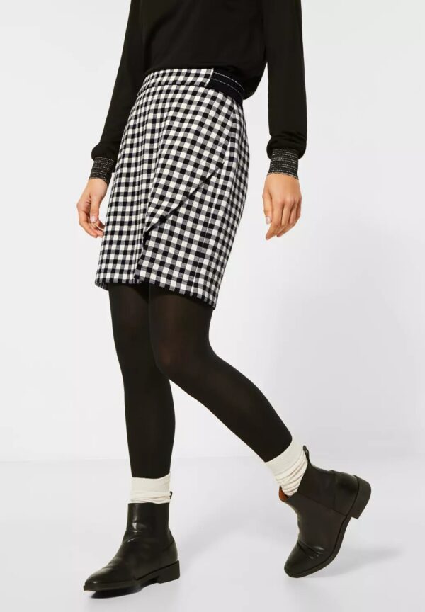 Sukňa čierno-biela káro Street One