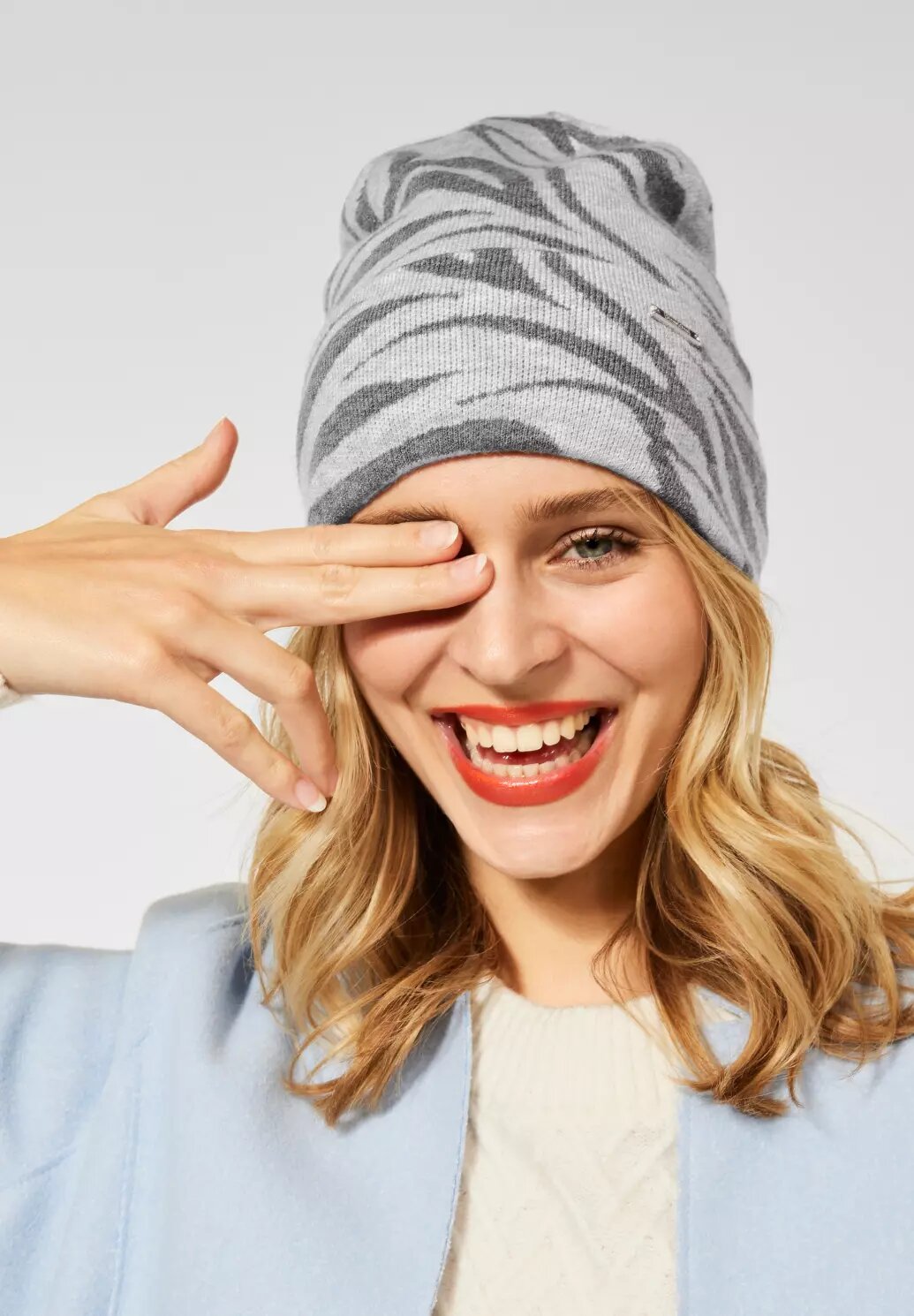 Čiapka sivá Street One