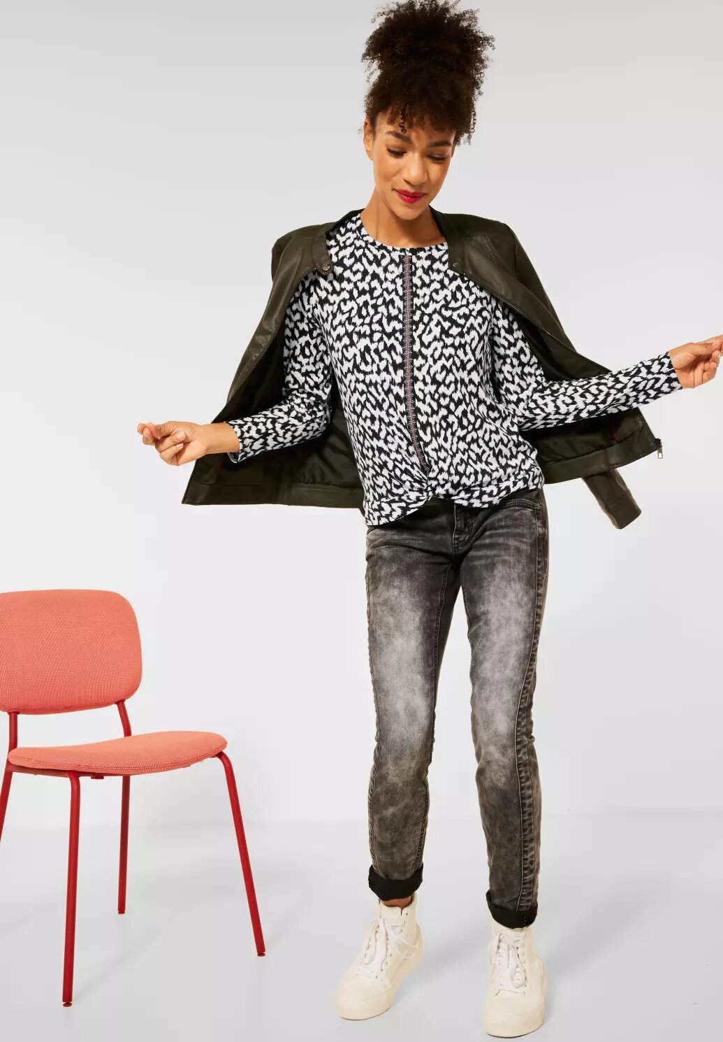 Top čierno-biela Street One