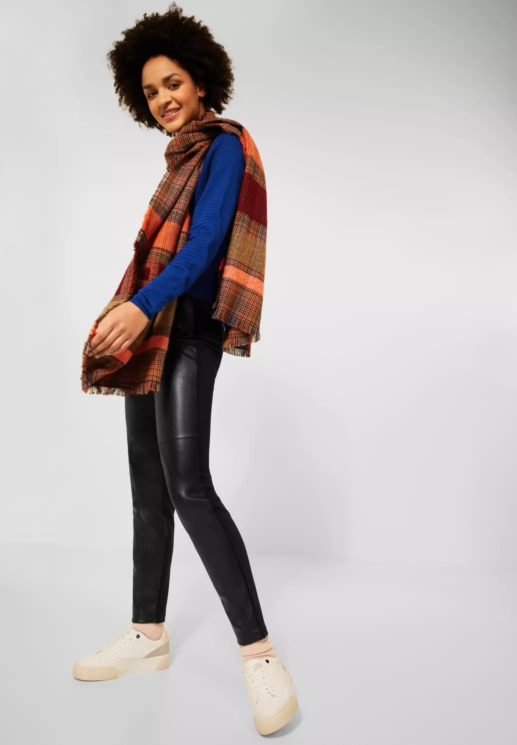 Legíny čierne Cecil