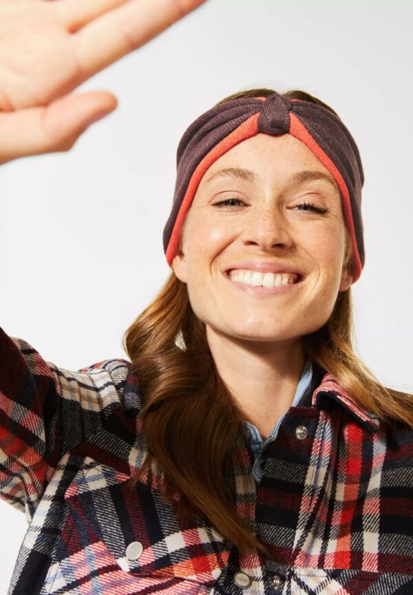 Čelenka hnedá Cecil