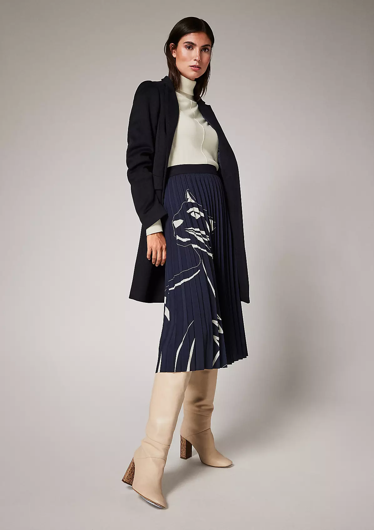 Rolák béžová Comma