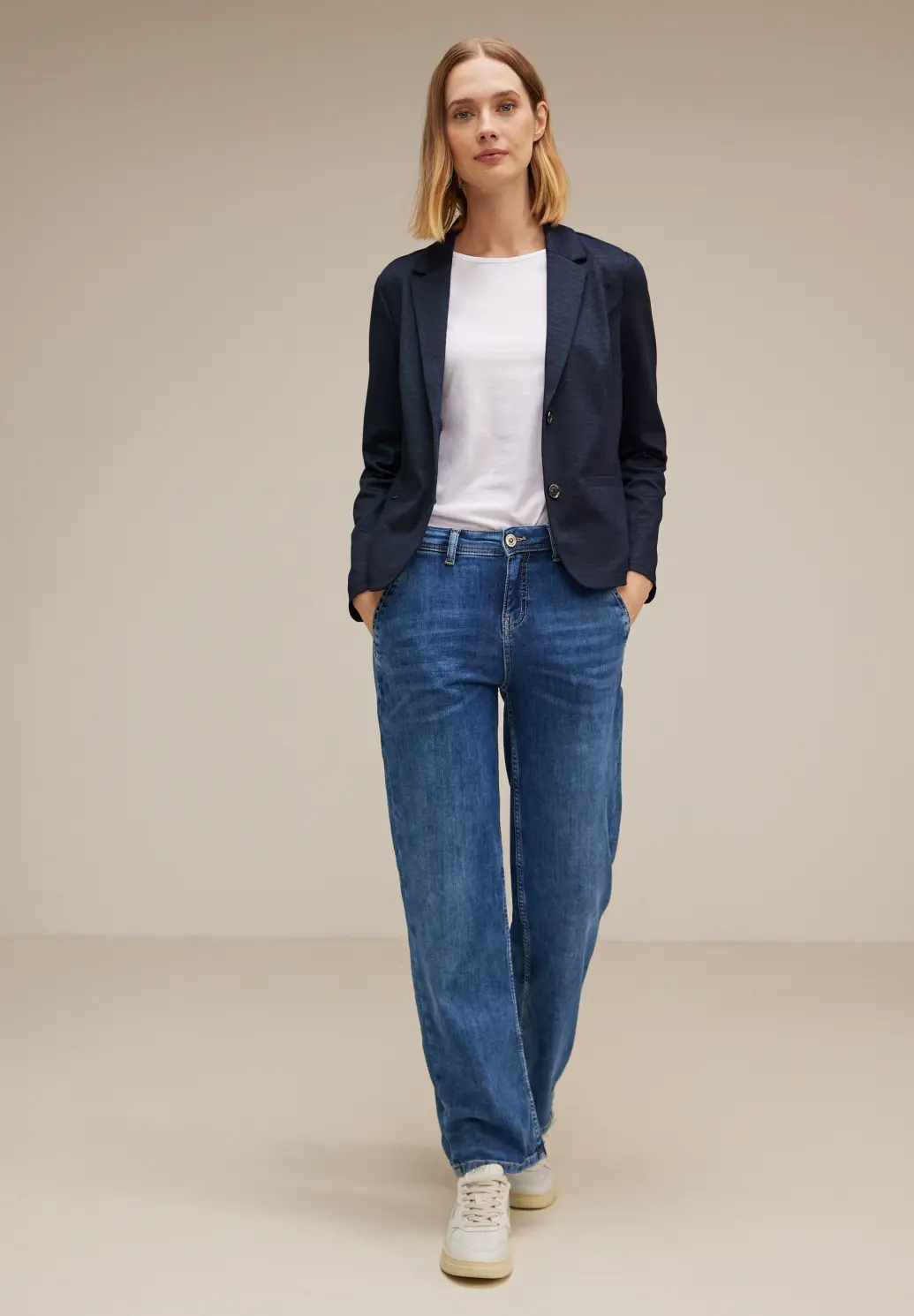 Sako tm.modré Street One