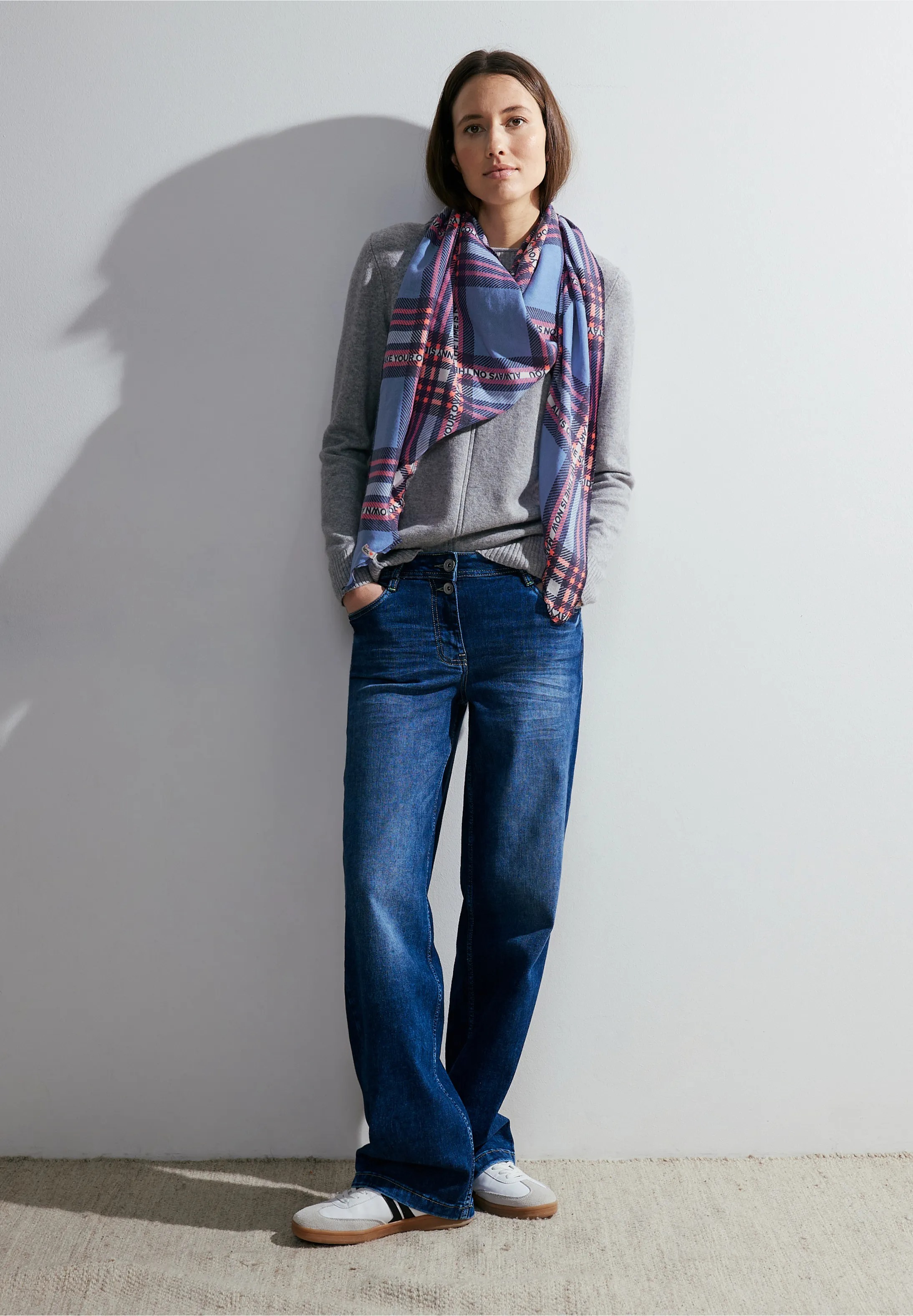 Šatka modrá-vzor Cecil