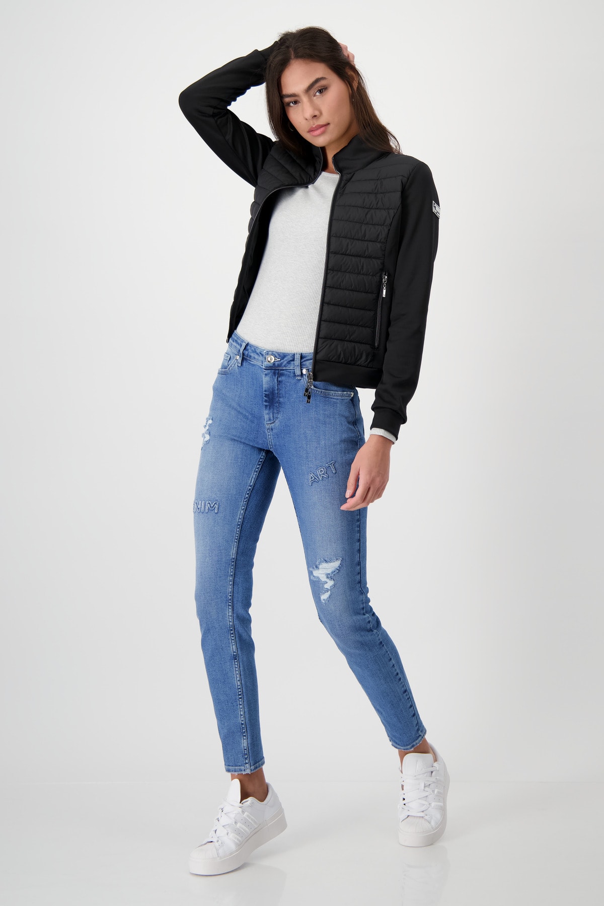 Bunda čierna Monari