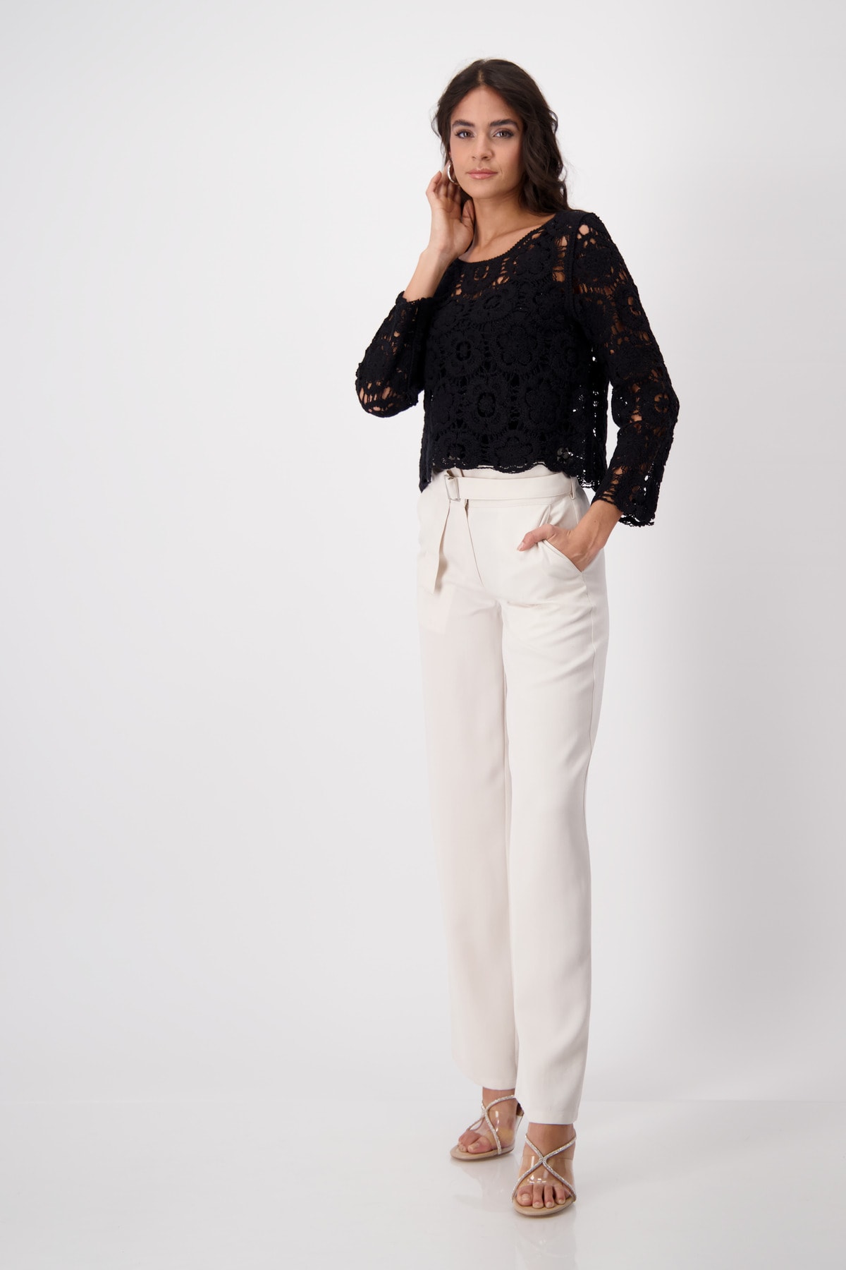 Sveter čierny Monari