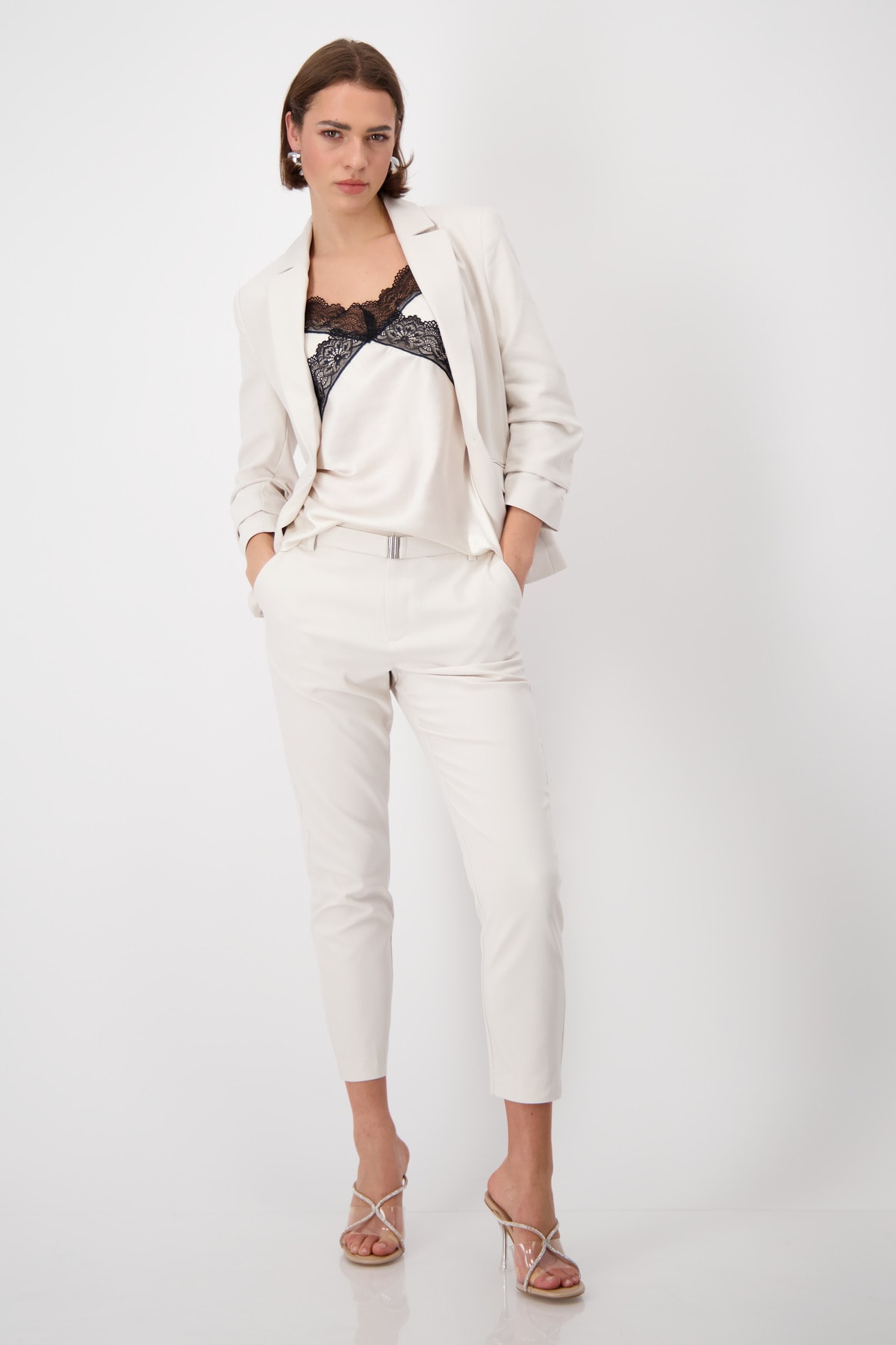 Blejzer béž Monari