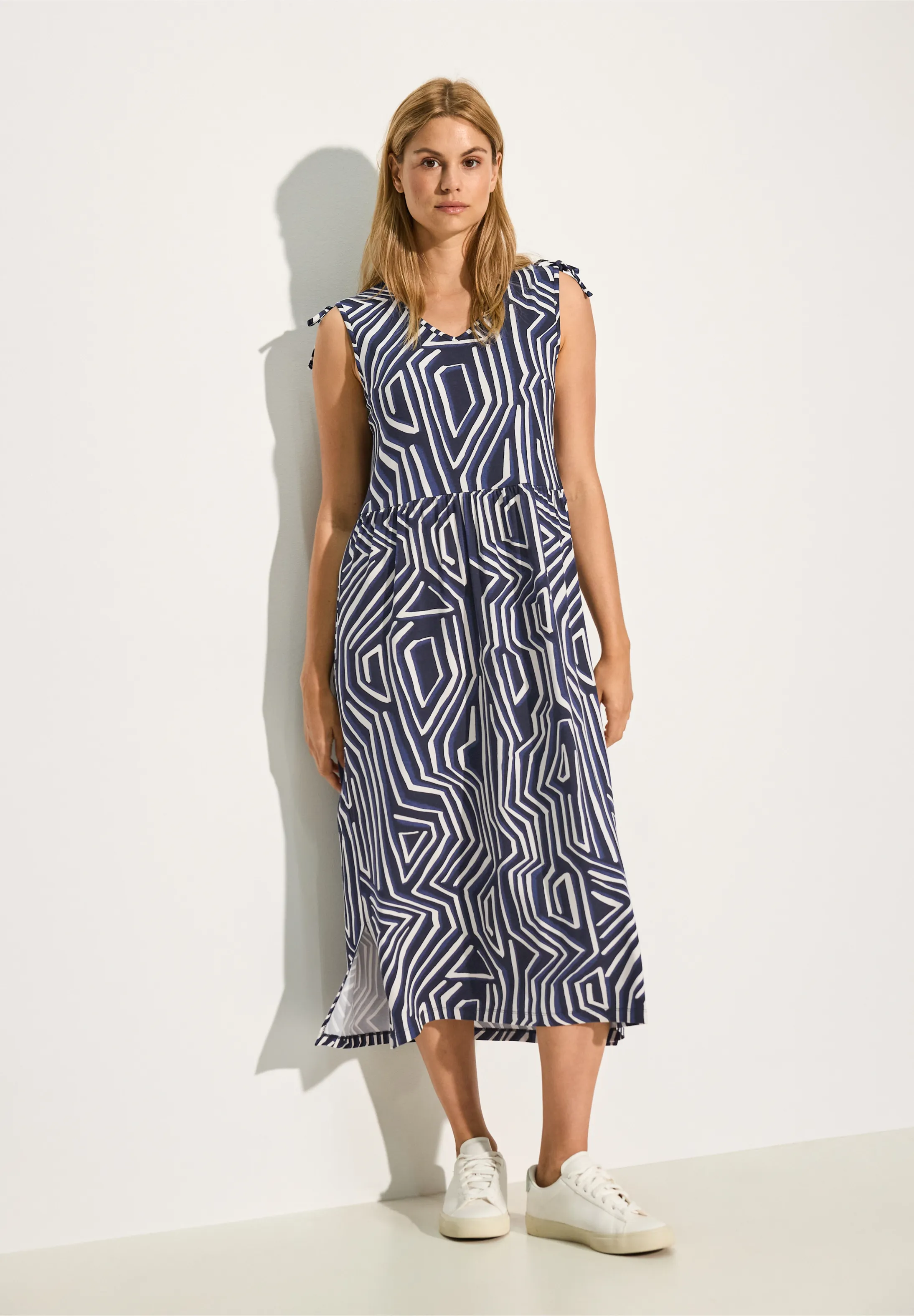 Šaty modrá-vzor Cecil